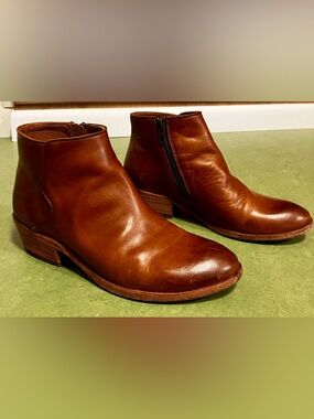Frye Carson Piping Brown Leather Ankle Boots
